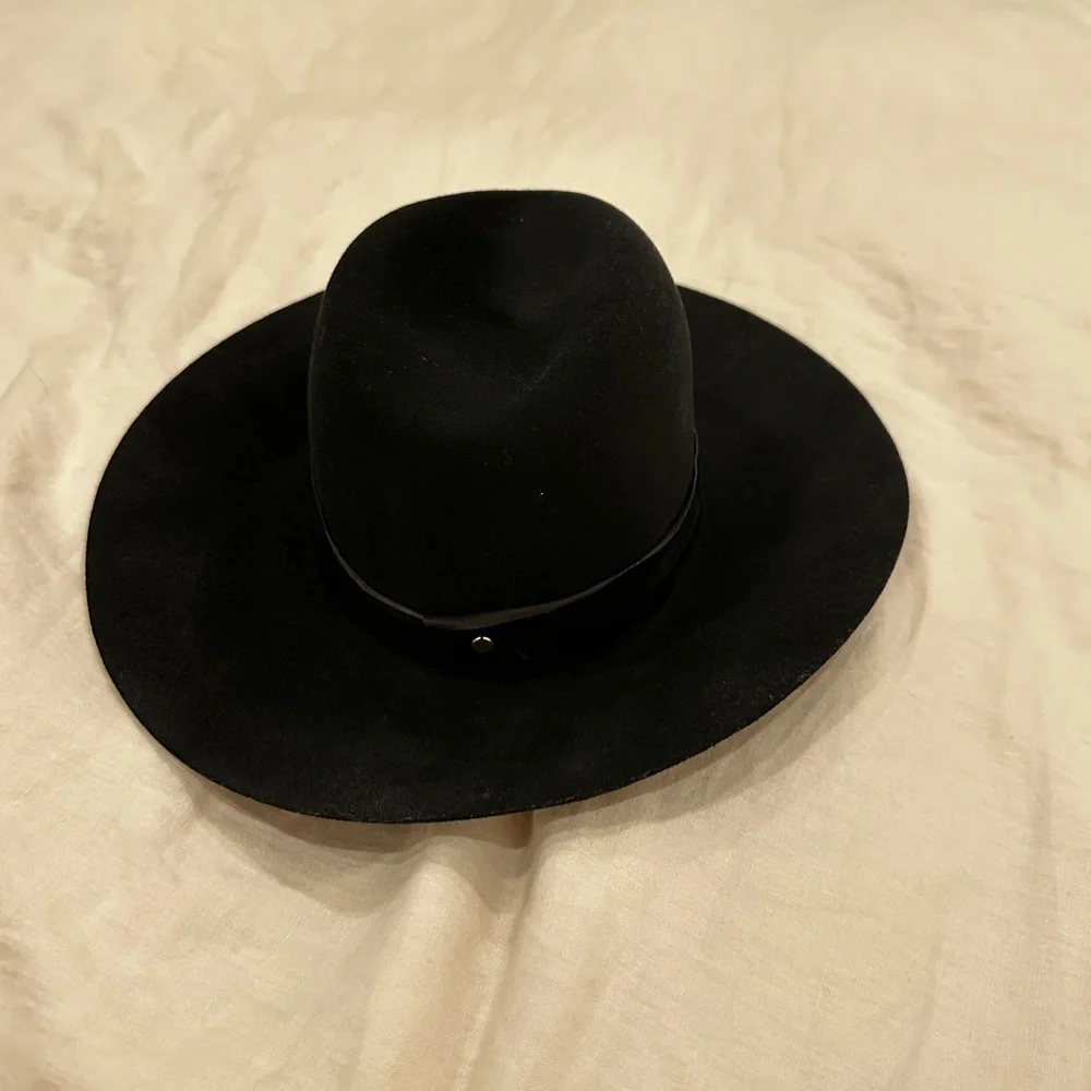 Janessa Leone Packable Wool Hat - Picture 5 of 8